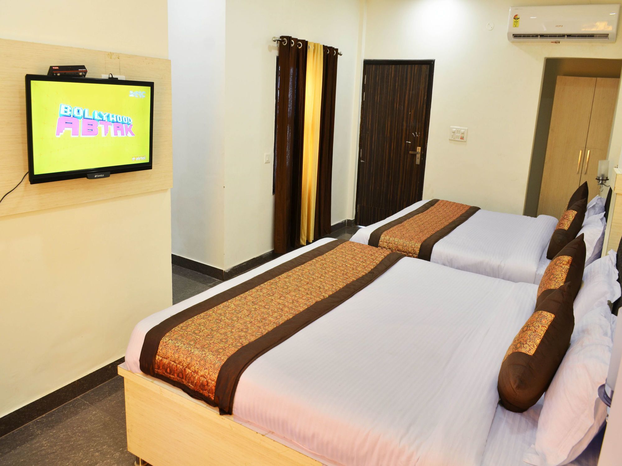 Oyo 7447 Grand Park Hotel Amritsar Exterior photo